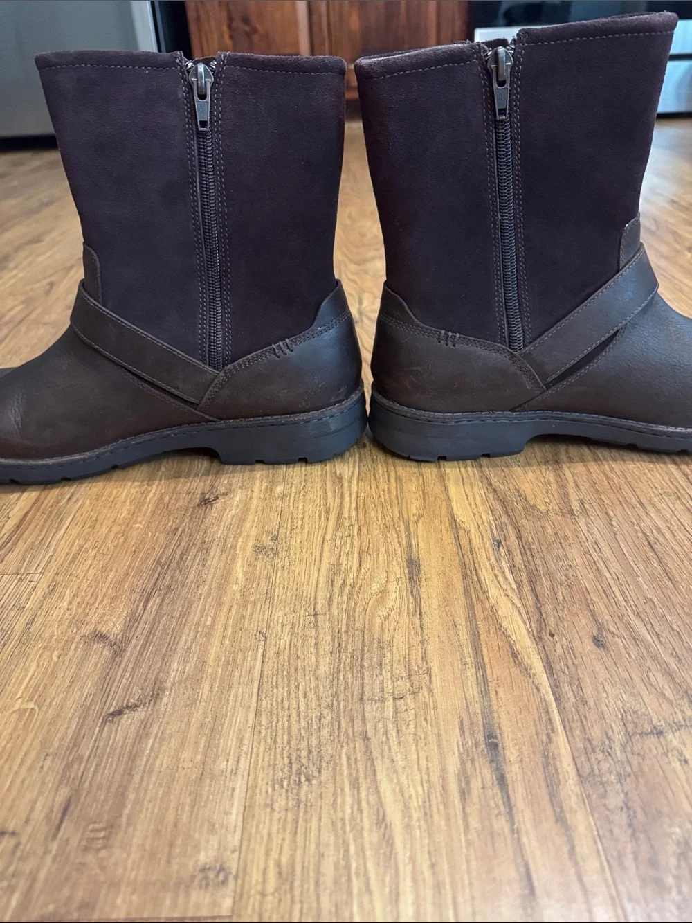 N/A men ugg